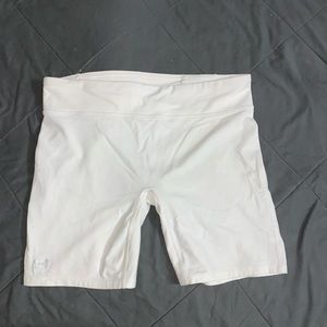 WHITE BIKER SHORTS